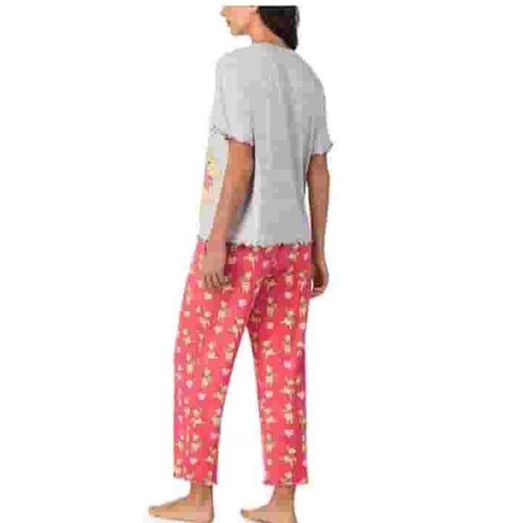 NWT Women’s Winnie the Pooh Pajama Set. Size L (12-14) Disney. Super cute ! - Picture 4 of 9